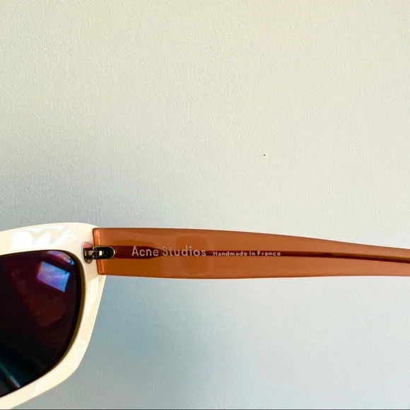 Acne Studios Azalt pierced temple orange mirrored lenses cat eye sunglasses Acne Studios | Accessories | Acne Studios Azalt Pierced  main image 4